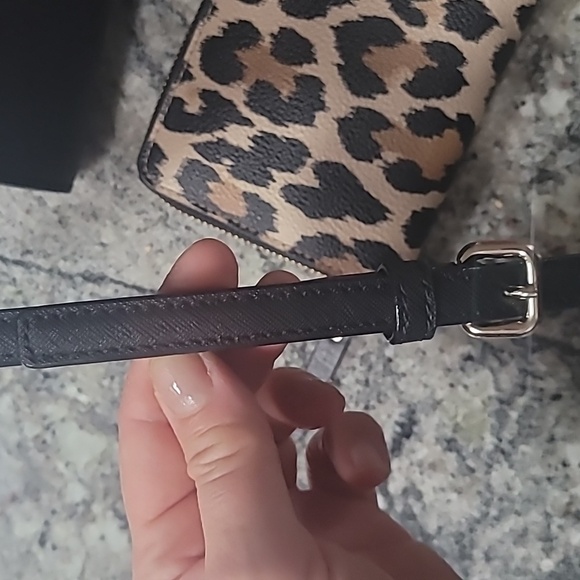 Kate Spade Bag & Wallet Run Wild Large Crossbody Bag - Picture 13 of 16